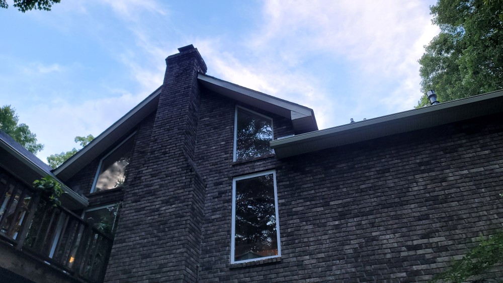 Gutter cleaning and house wash springfield